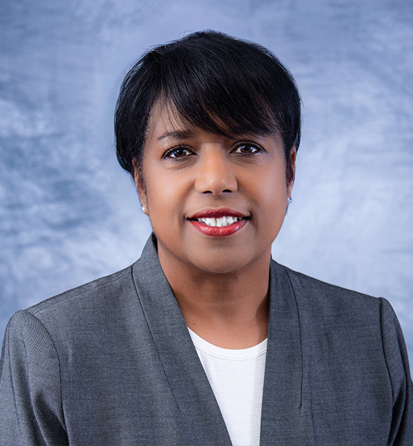 portrait of Lisa Muirhead